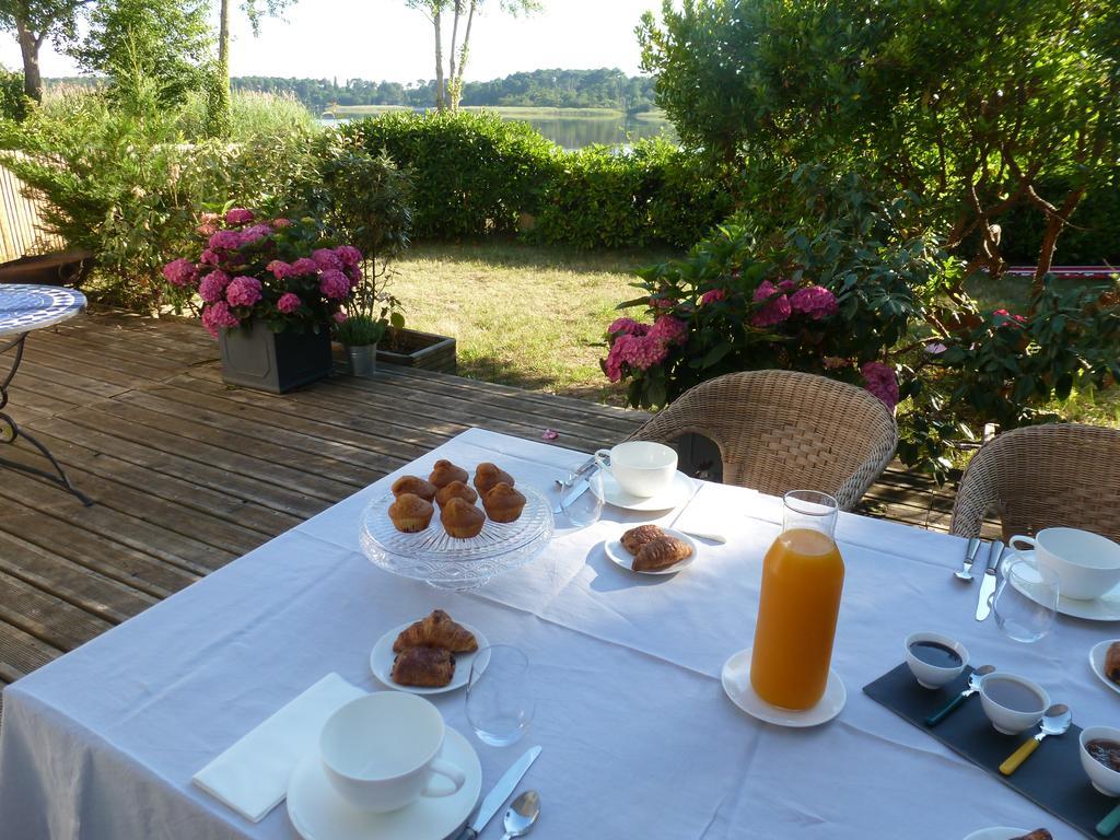 Les Eaux Qui Rient Bed & Breakfast Sanguinet Bagian luar foto